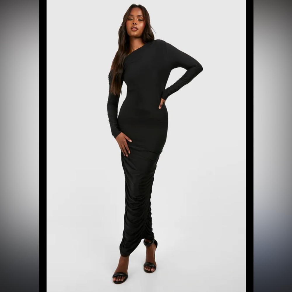 NWT Boo hoo Ruched Bodycon Off the shoulder dress - 14